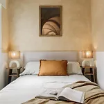 Pontone - 2 Bedrooms And Balcony In Eixample Dreta