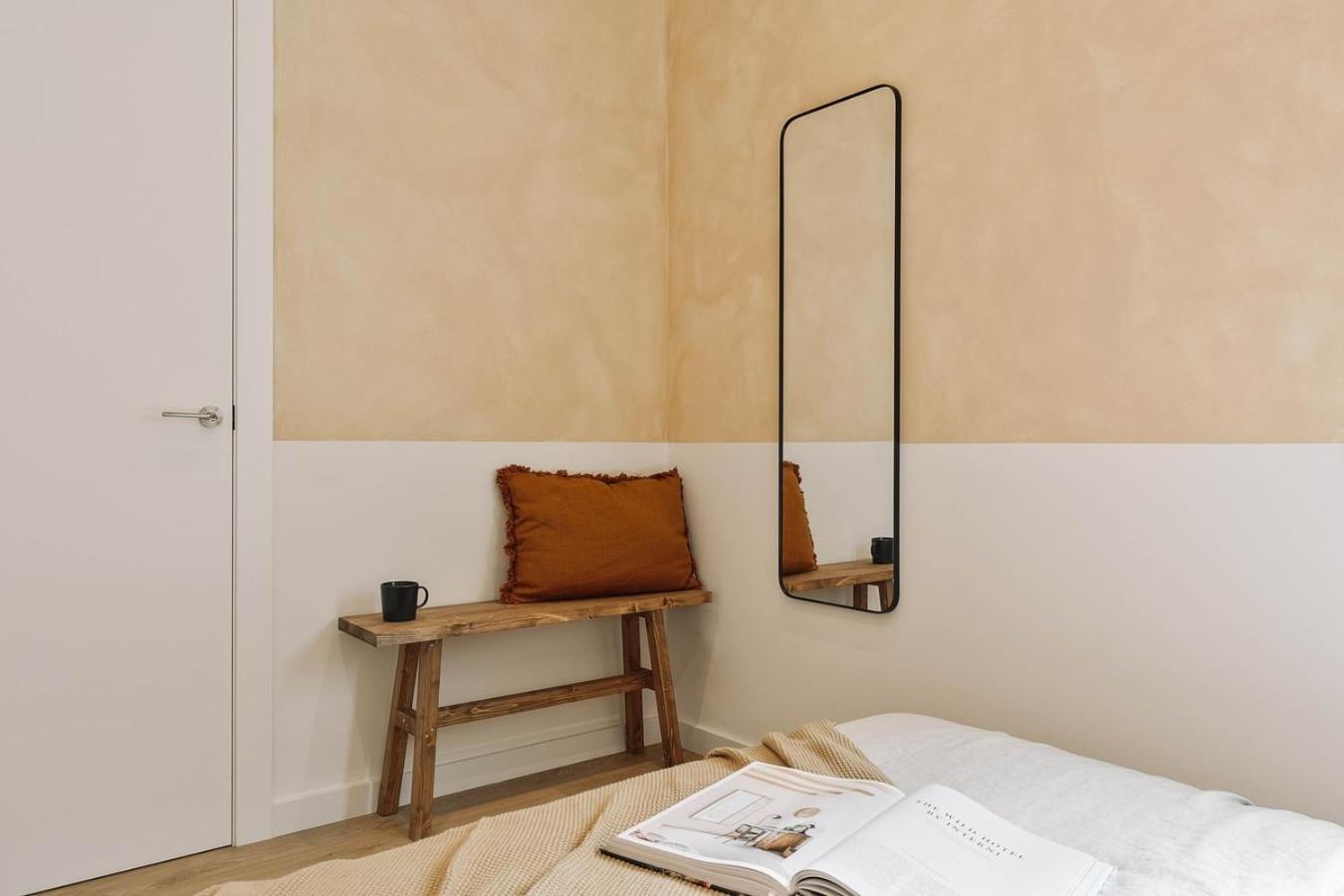 Pontone - 2 Bedrooms And Balcony In Eixample Dreta Appartement Barcelona