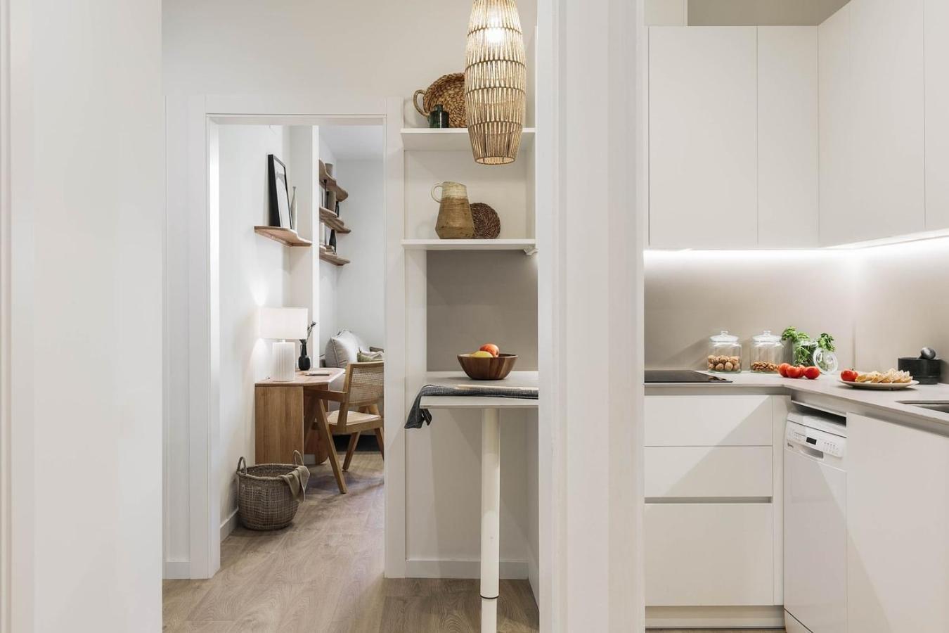 Pontone - 2 Bedrooms And Balcony In Eixample Dreta * Barcelone