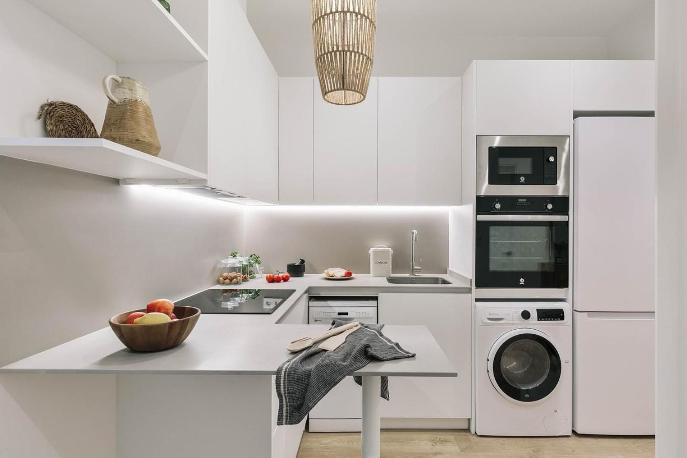 Pontone - 2 Bedrooms And Balcony In Eixample Dreta
