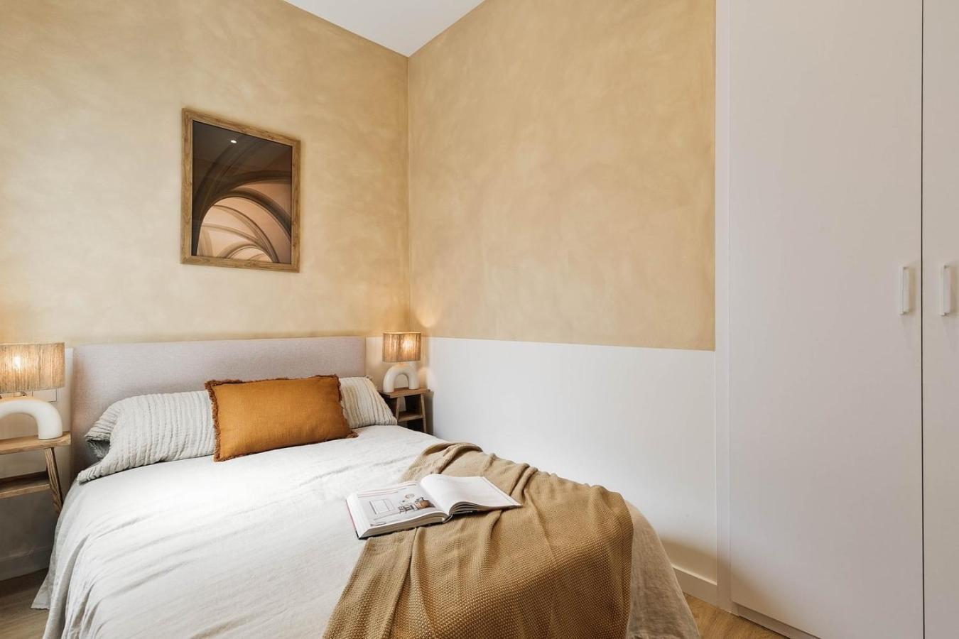 Pontone - 2 Bedrooms And Balcony In Eixample Dreta Appartement
