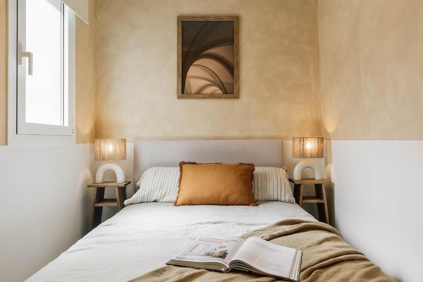 Pontone - 2 Bedrooms And Balcony In Eixample Dreta *