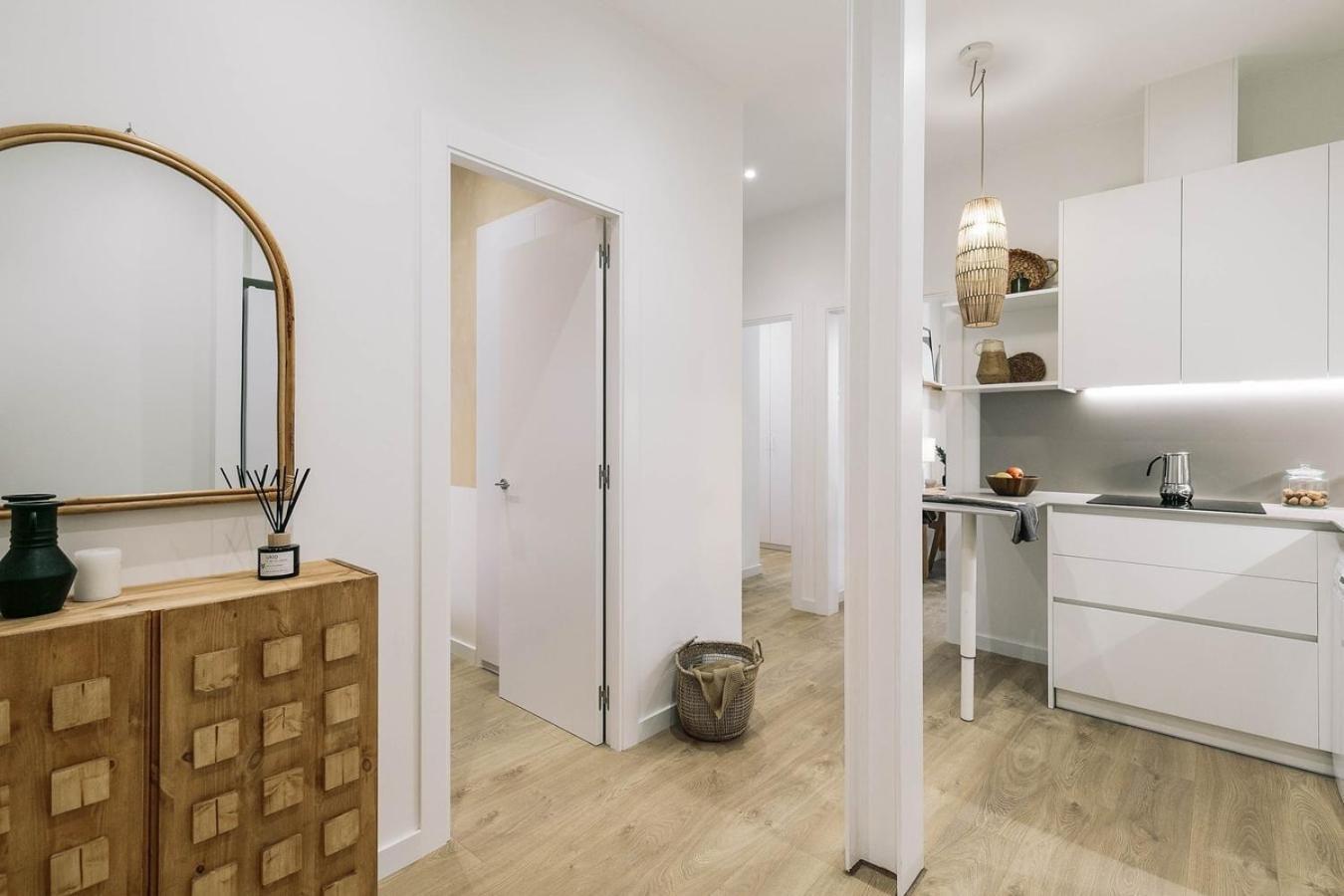 Pontone - 2 Bedrooms And Balcony In Eixample Dreta * Barcelone