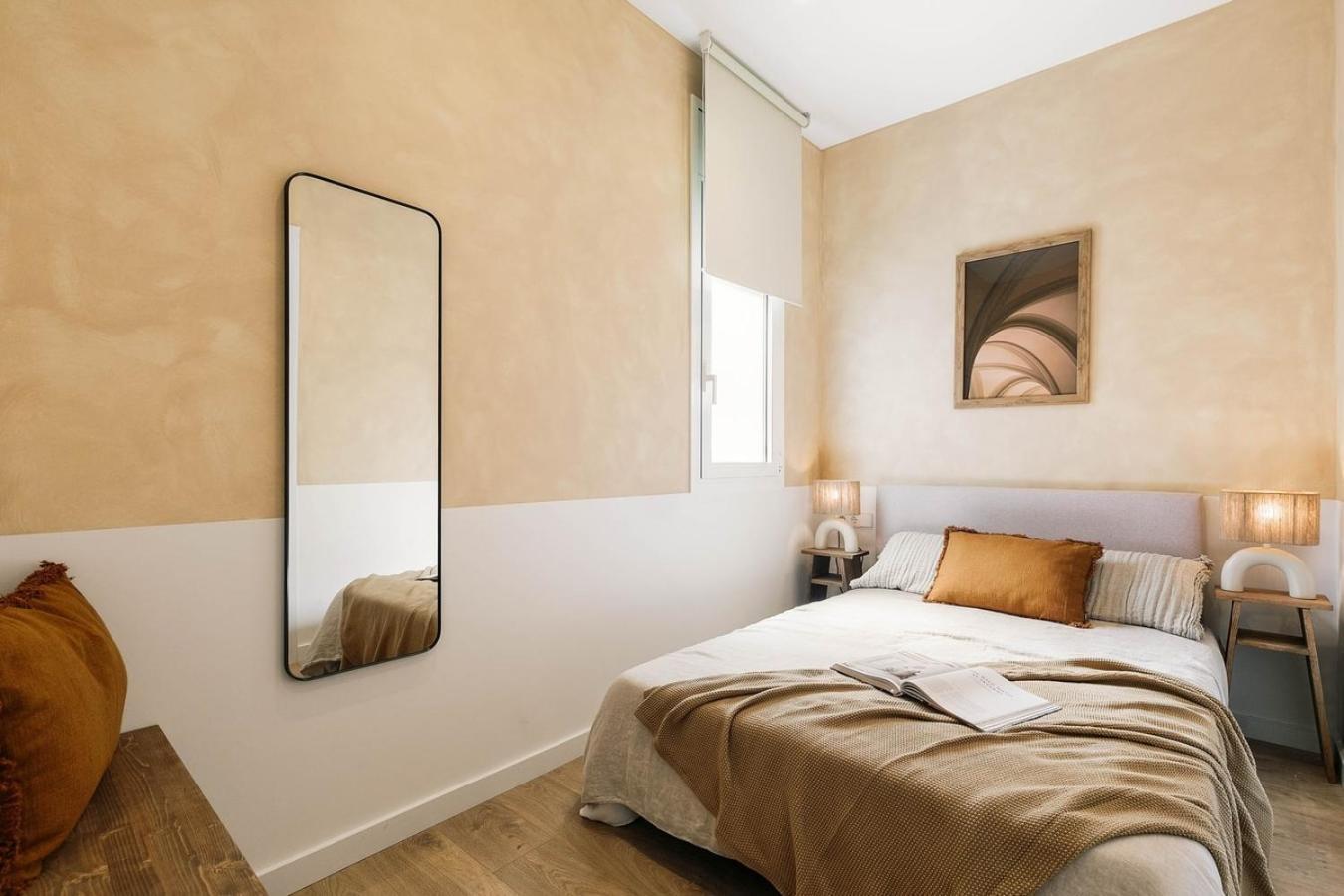 Pontone - 2 Bedrooms And Balcony In Eixample Dreta