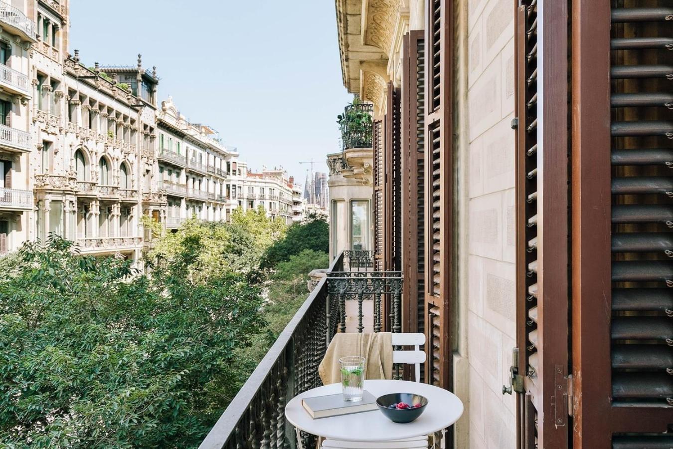 Pontone - 2 Bedrooms And Balcony In Eixample Dreta *